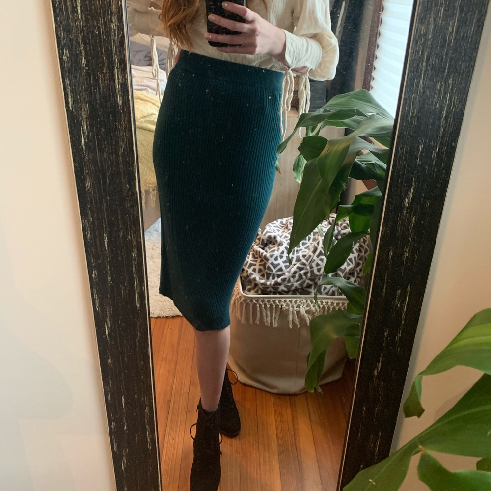 Emerald green banana republic sweater pencil skirt
